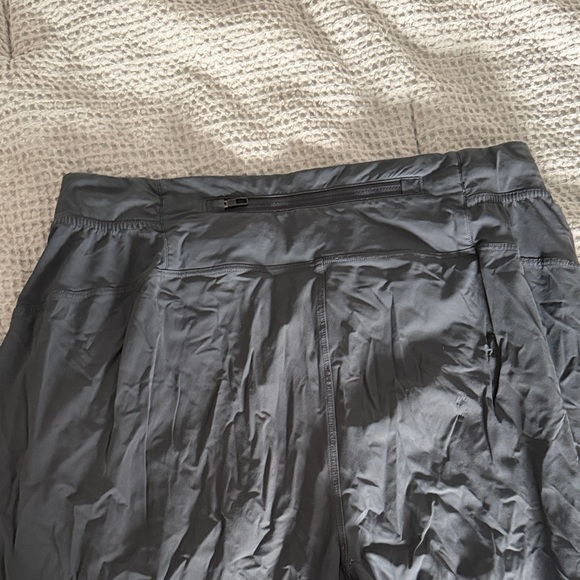 Men's dark gray Lulu lemon joggers - Picture 2 of 3